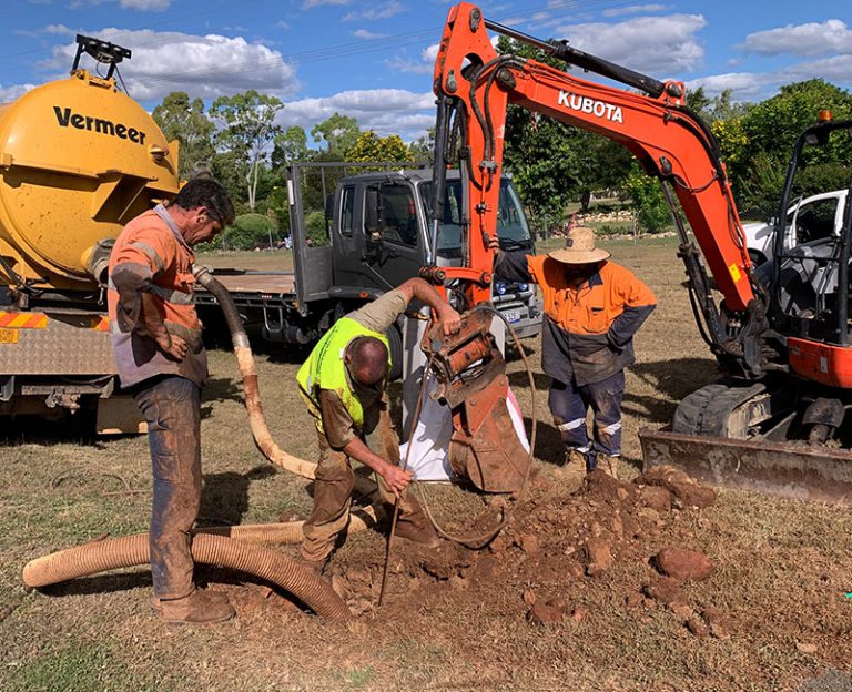 Heath's Excavations machinery photo 5